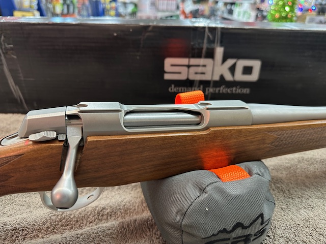 SAKO 90 HUNTER STAINLESS  243 WIN (DEMO)